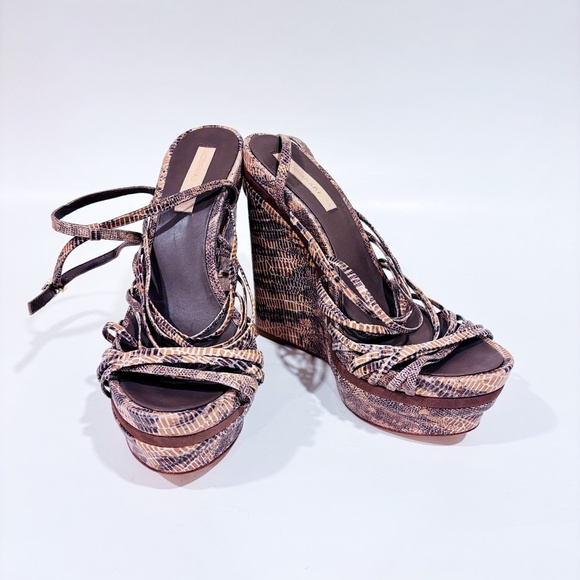 BCBG MAXAZRIA Crocodile wedge sandals - Picture 5 of 9